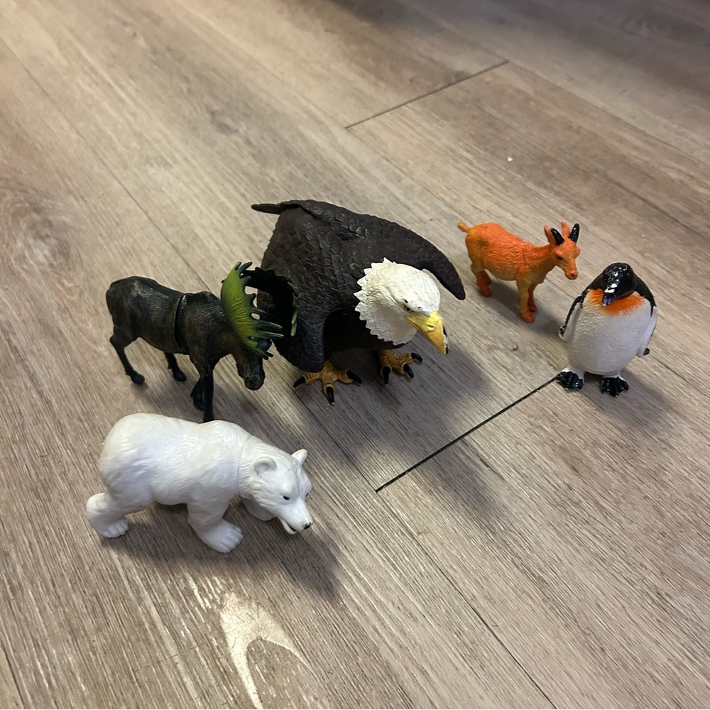 North American Animals Set of Toys